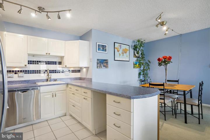 205 East Joppa Road, Unit 1601 Towson, MD 21286 - Photo 9 of 40