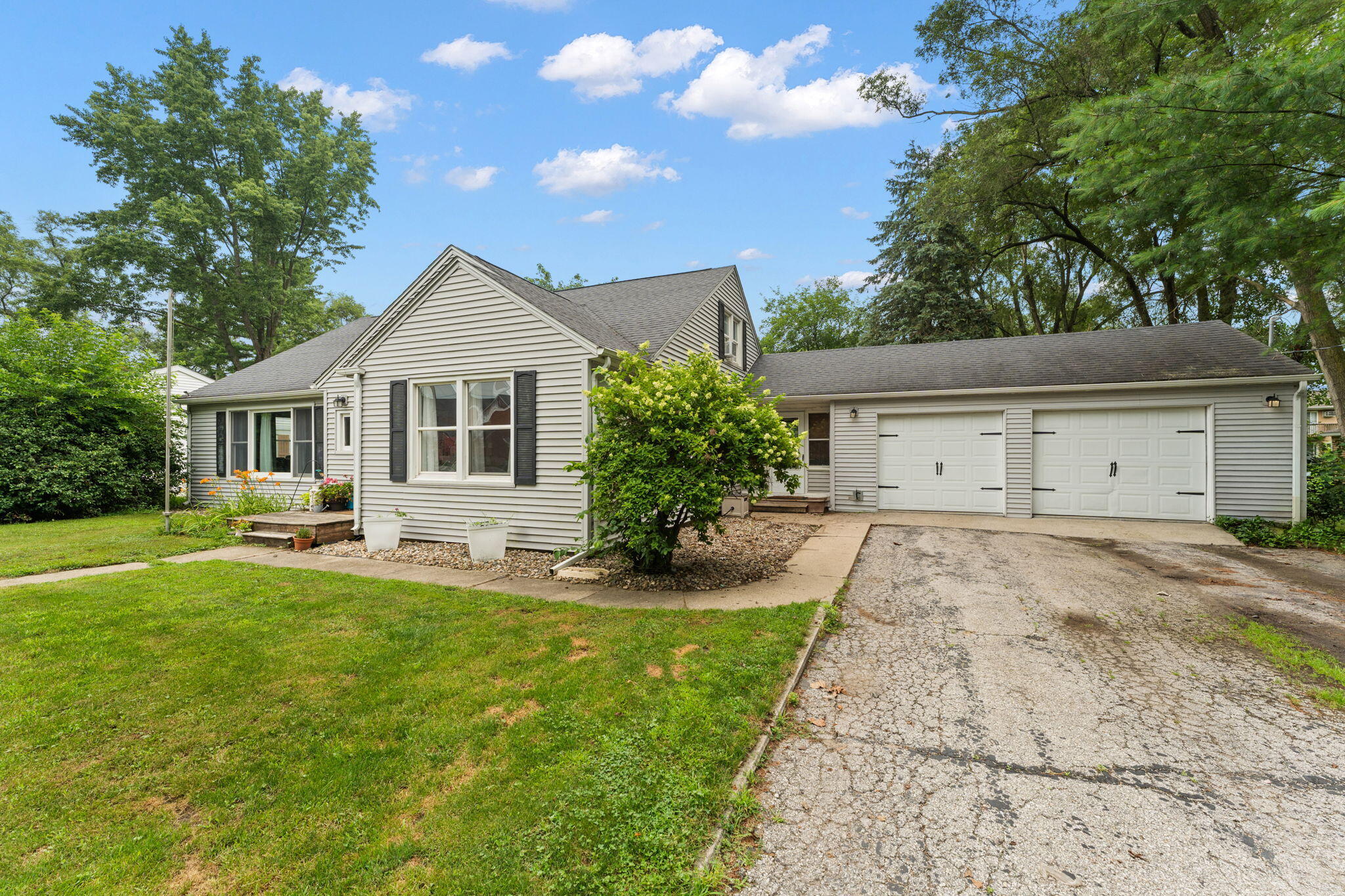 1101 Azalea Street Southeast Demotte, IN 46310 - Photo 27 of 28 2048x1365