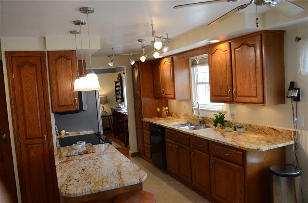 2060 Redcoach Road Allison Park, PA 15101 - Photo 7 of 25 Gallery Image 7