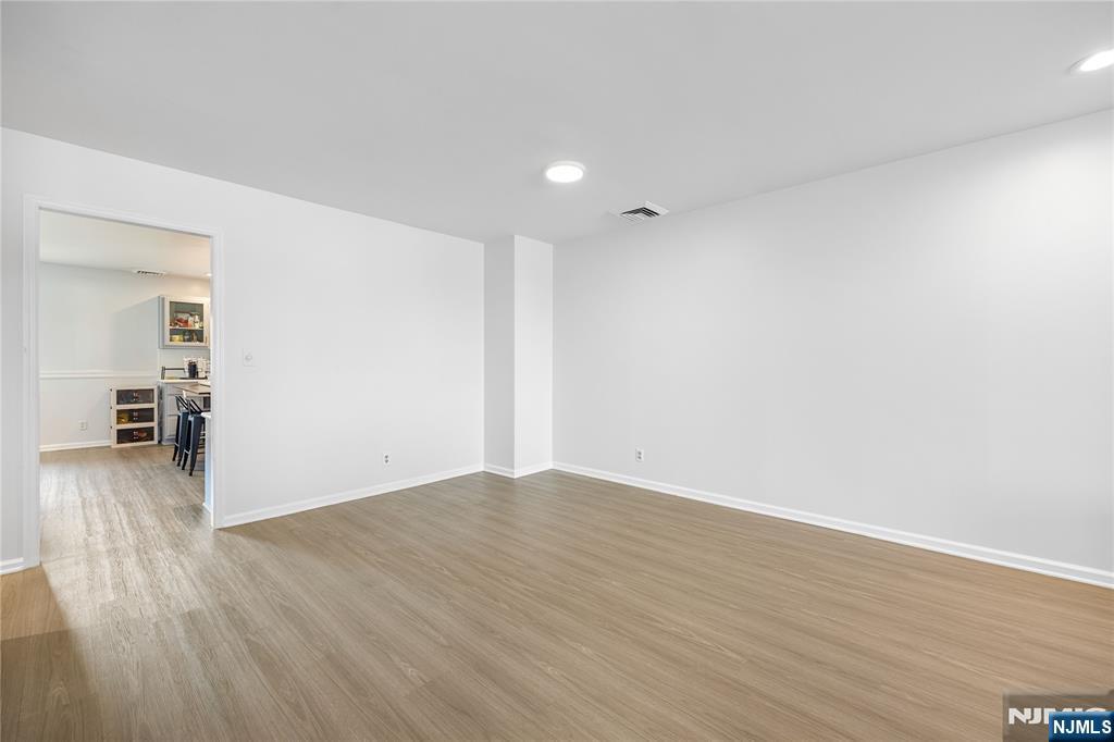 300 Gorge Road, Unit 8 Cliffside Park, NJ 07010 - Photo 6 of 32