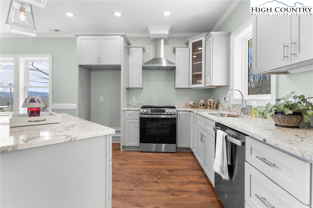 219 Grayson Street Sparta, NC 28675 - Photo 15 of 31