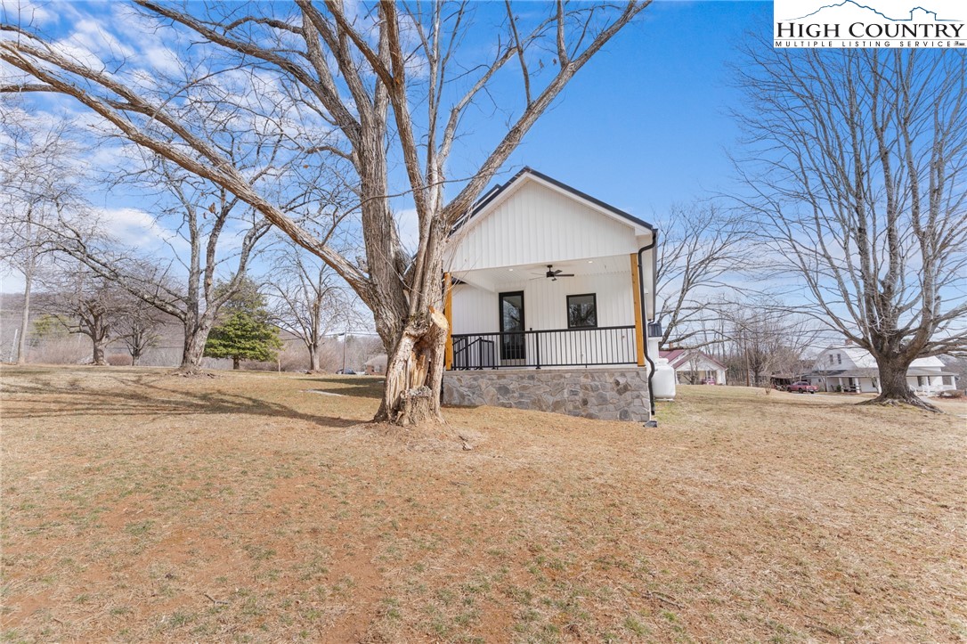 219 Grayson Street Sparta, NC 28675 - Photo 28 of 31