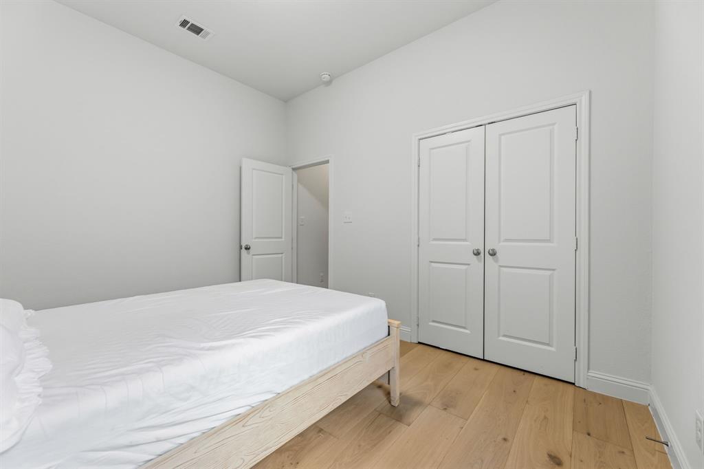 505 Inwood Street Benbrook, TX 76126 - Photo 9 of 39