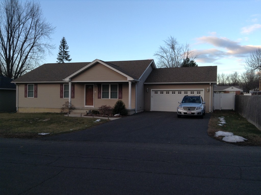14 Mount Vernon Road Chicopee, MA 01013 - Photo 1 of 18 Gallery Image 1