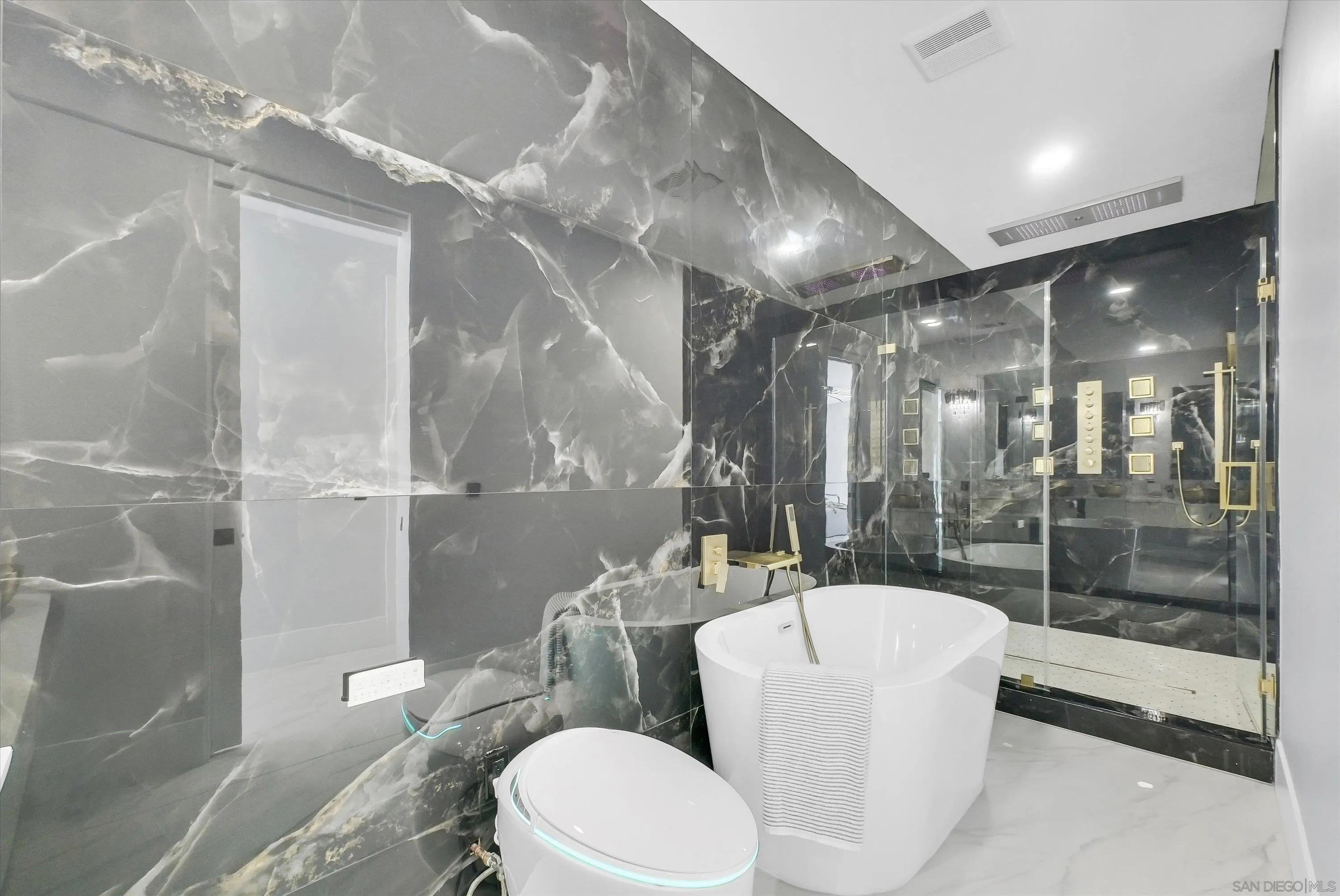 18802 Saginaw Drive Irvine, CA 92603 - Photo 9 of 37