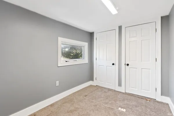 $159,900 | 735 West Market Street, Warsaw, IN 46580