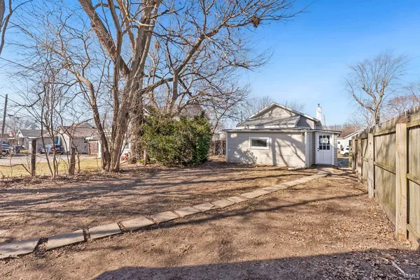 $159,900 | 735 West Market Street, Warsaw, IN 46580