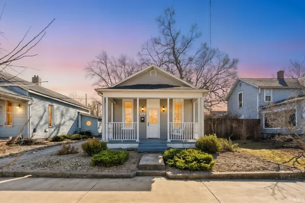 $159,900 | 735 West Market Street, Warsaw, IN 46580