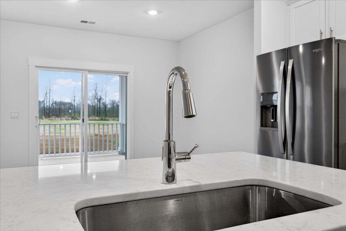 351 Calm Water Way Summerville, SC 29486 - Photo 14 of 51 17-Maddie Breggia - DSC04484