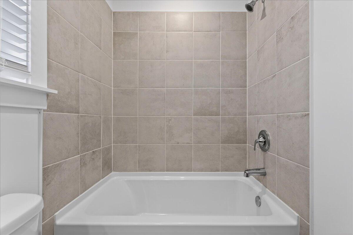 351 Calm Water Way Summerville, SC 29486 - Photo 27 of 51 35-Maddie Breggia - DSC04549