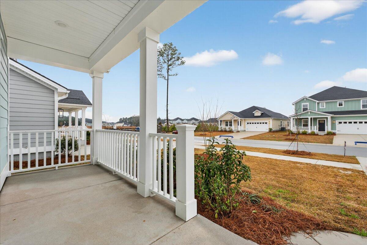 351 Calm Water Way Summerville, SC 29486 - Photo 3 of 51 06-Maddie Breggia - DSC04564