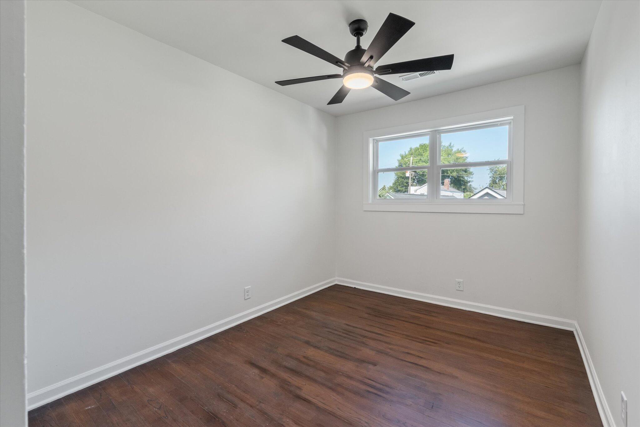 12 Grove Street Charleston, SC 29403 - Photo 13 of 23 54-8 and 10 Grove_Charleston-32