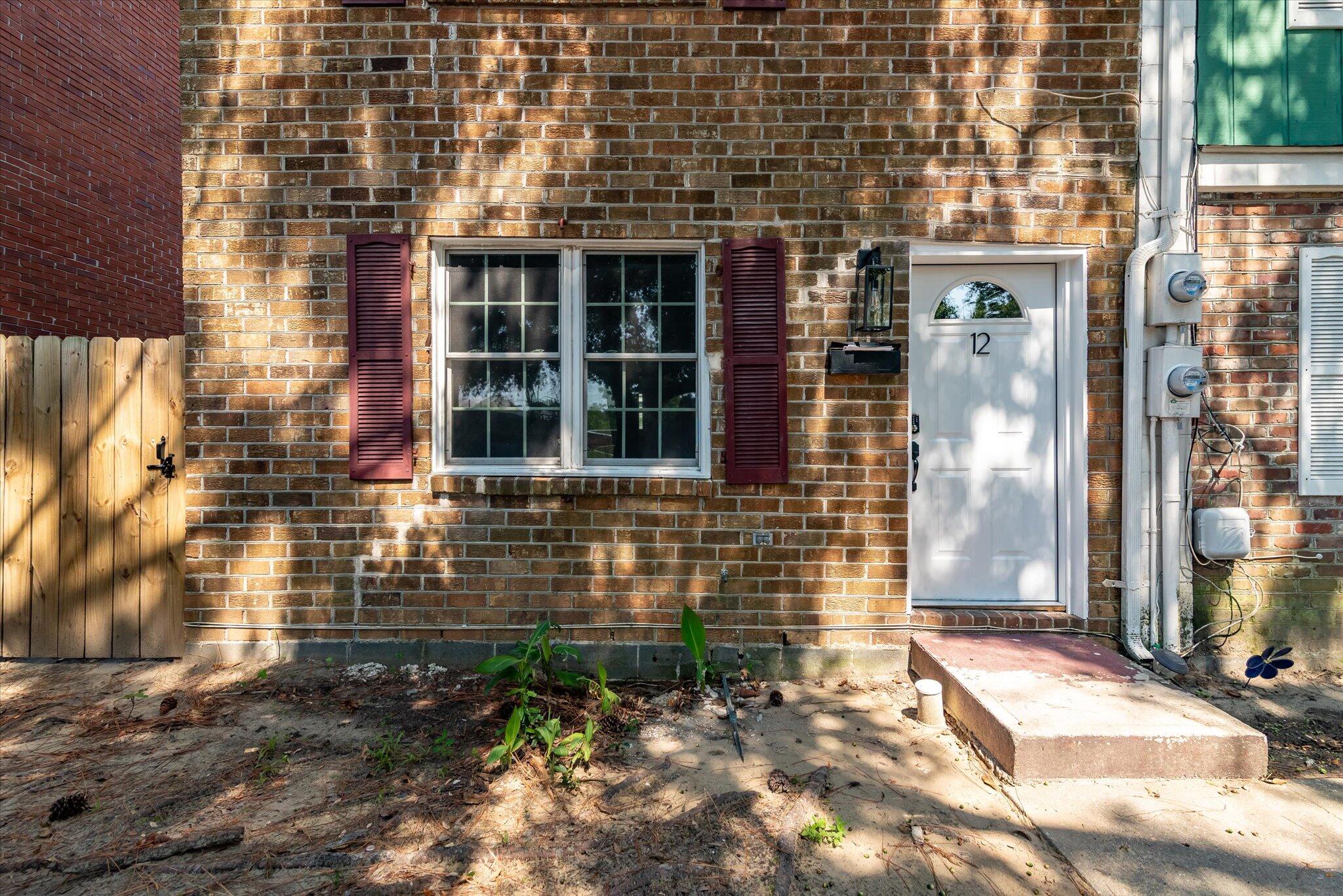 12 Grove Street Charleston, SC 29403 - Photo 21 of 23 63-8 and 10 Grove_e_Charleston-11