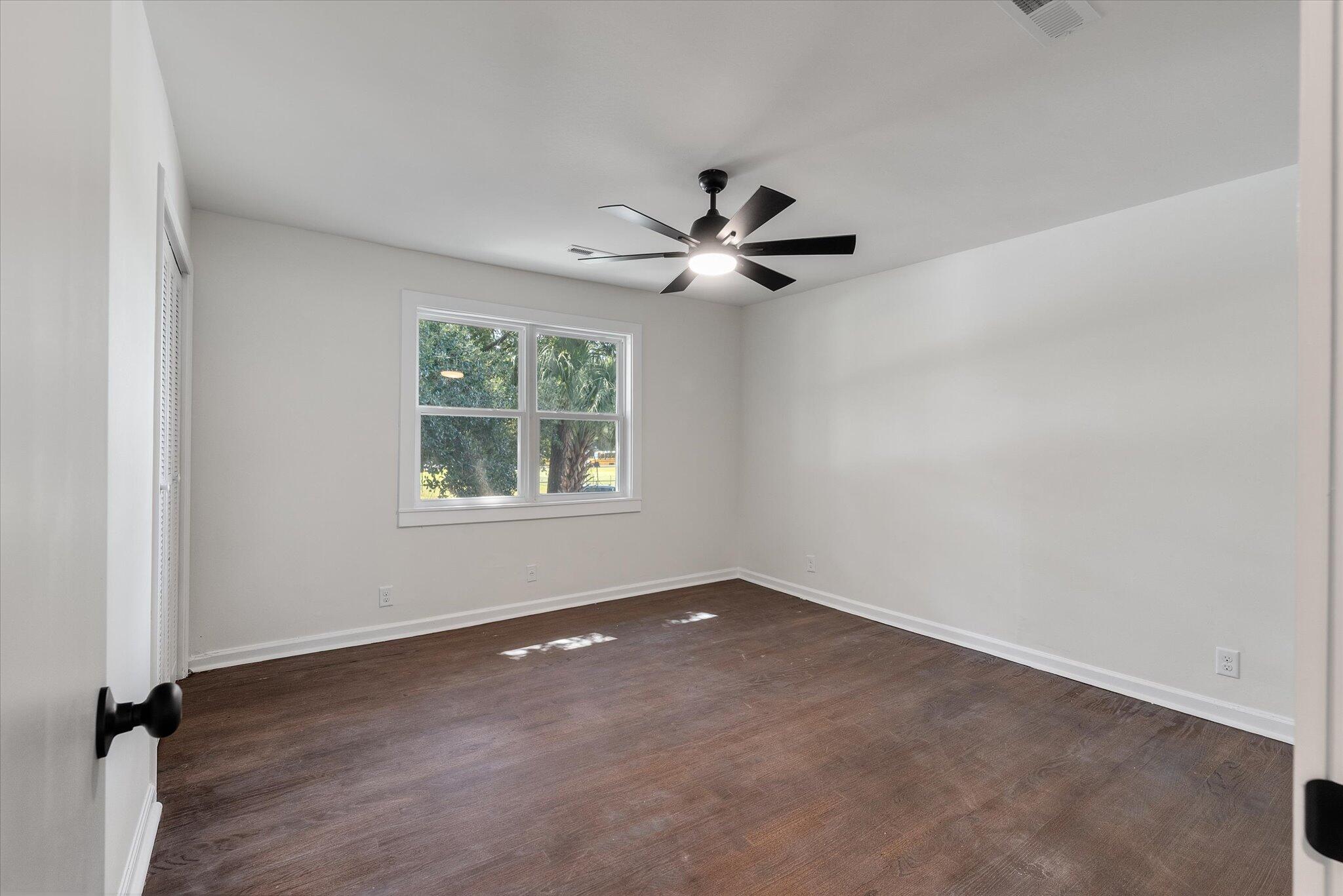 12 Grove Street Charleston, SC 29403 - Photo 7 of 23 48-8 and 10 Grove_Charleston-28