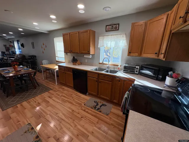 $169,900 | 102 East Jefferson Avenue, Riverton, WY 82501