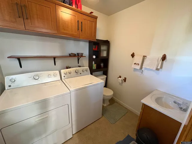 $169,900 | 102 East Jefferson Avenue, Riverton, WY 82501