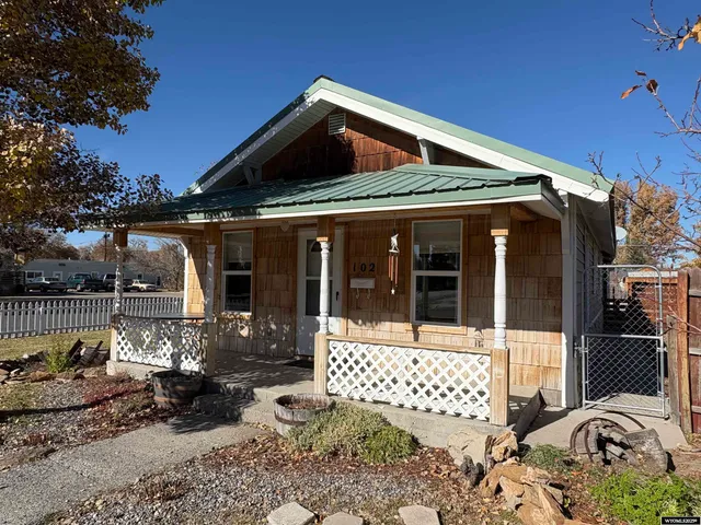 $169,900 | 102 East Jefferson Avenue, Riverton, WY 82501