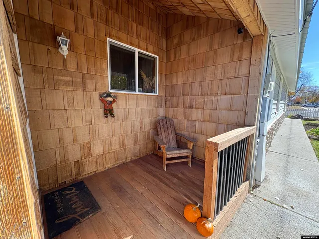 $169,900 | 102 East Jefferson Avenue, Riverton, WY 82501