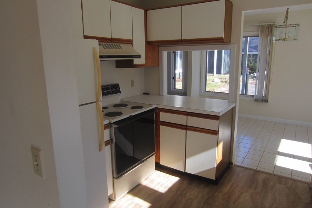 301 Beacon Park Road, Unit 301 Webster, MA 01570 - Photo 7 of 32 Gallery Image 7