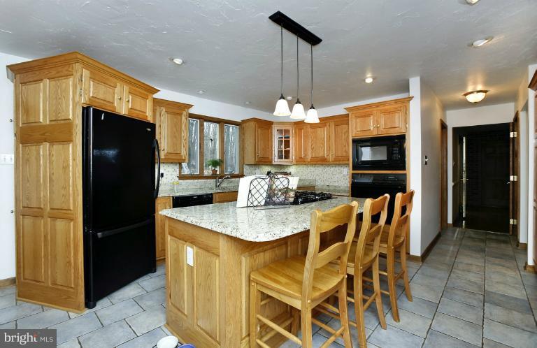 201 Leppo Road Westminster, MD 21158 - Photo 12 of 30 Kitchen