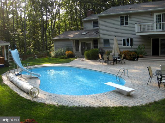 201 Leppo Road Westminster, MD 21158 - Photo 18 of 30 Exterior (Rear)