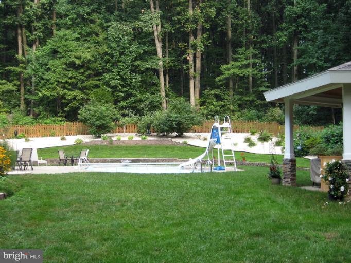 201 Leppo Road Westminster, MD 21158 - Photo 21 of 30 Exterior (Rear)