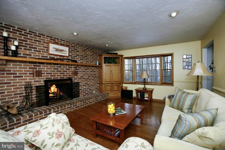 201 Leppo Road Westminster, MD 21158 - Photo 25 of 30 Family Room