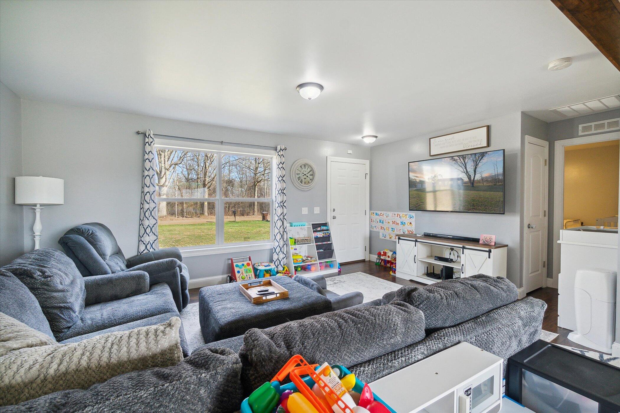 280 South Blackmer Road Crystal, MI 48818 - Photo 7 of 34 07-280-S-Blackmer-Rd-Crystal-MI-48818-Wi