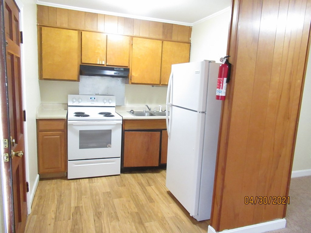 326 West Hampton Avenue, Unit 9 Sumter, SC 29150 - Photo 5 of 13