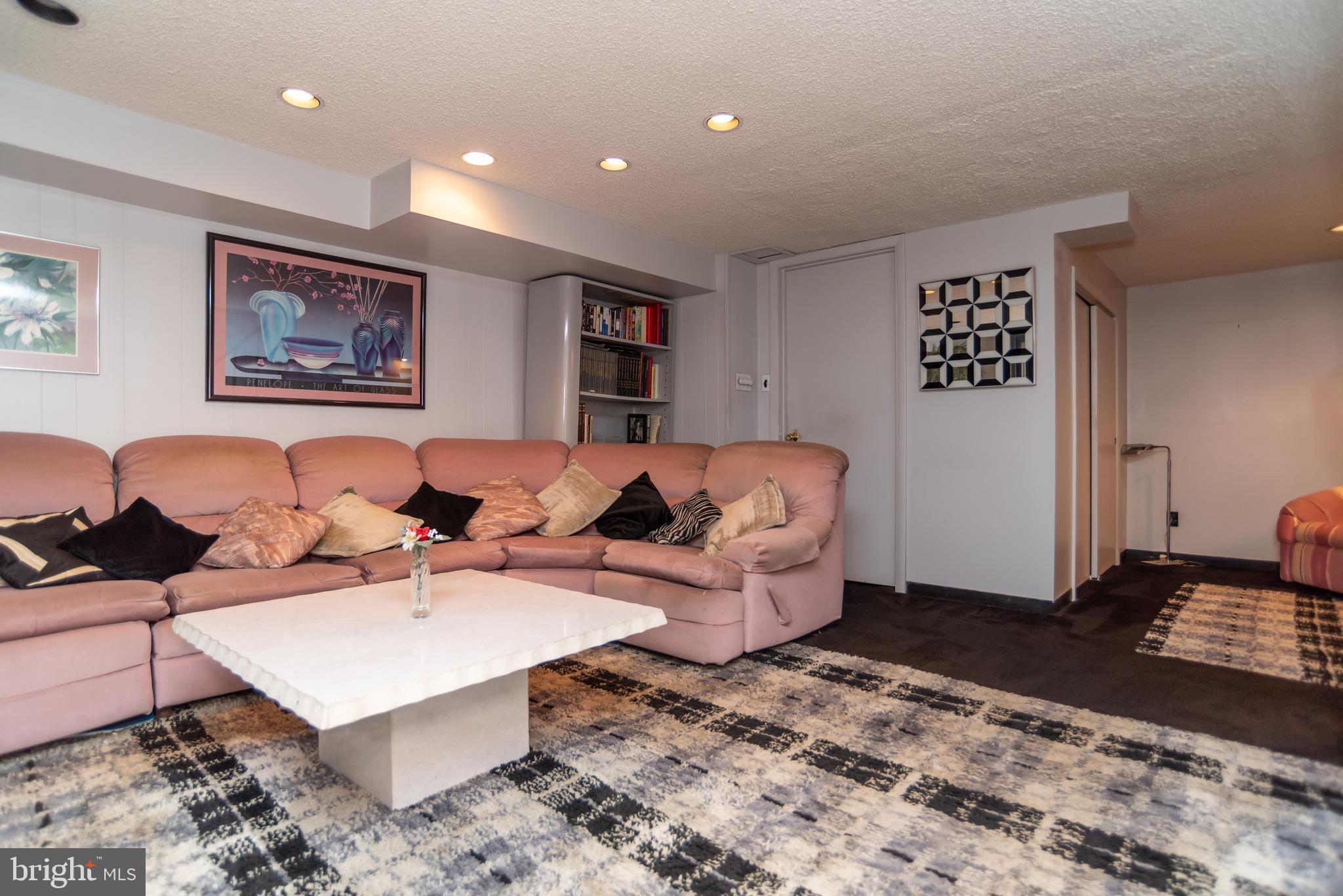 843 Avon Road Philadelphia, PA 19116 - Photo 28 of 33