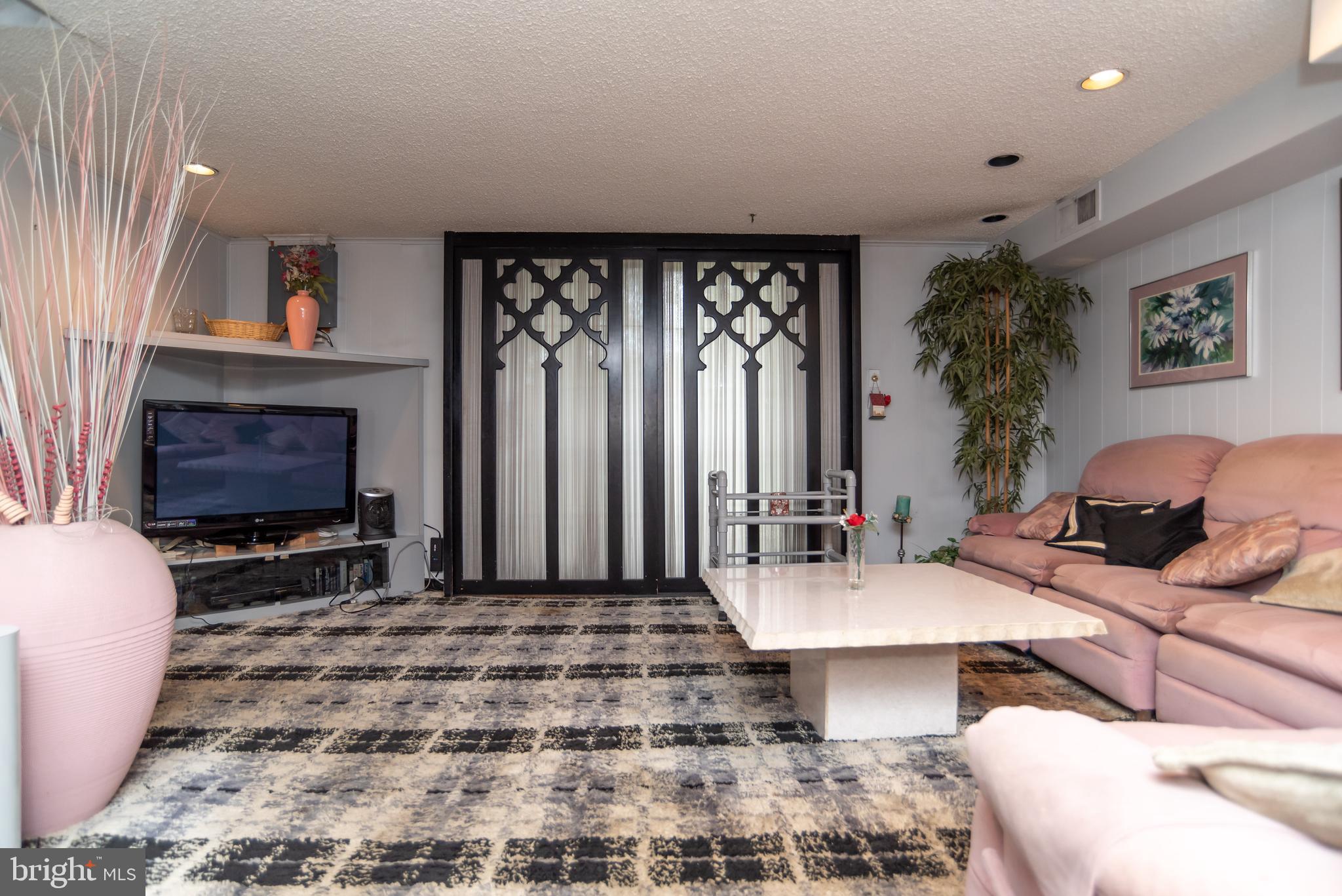 843 Avon Road Philadelphia, PA 19116 - Photo 29 of 33