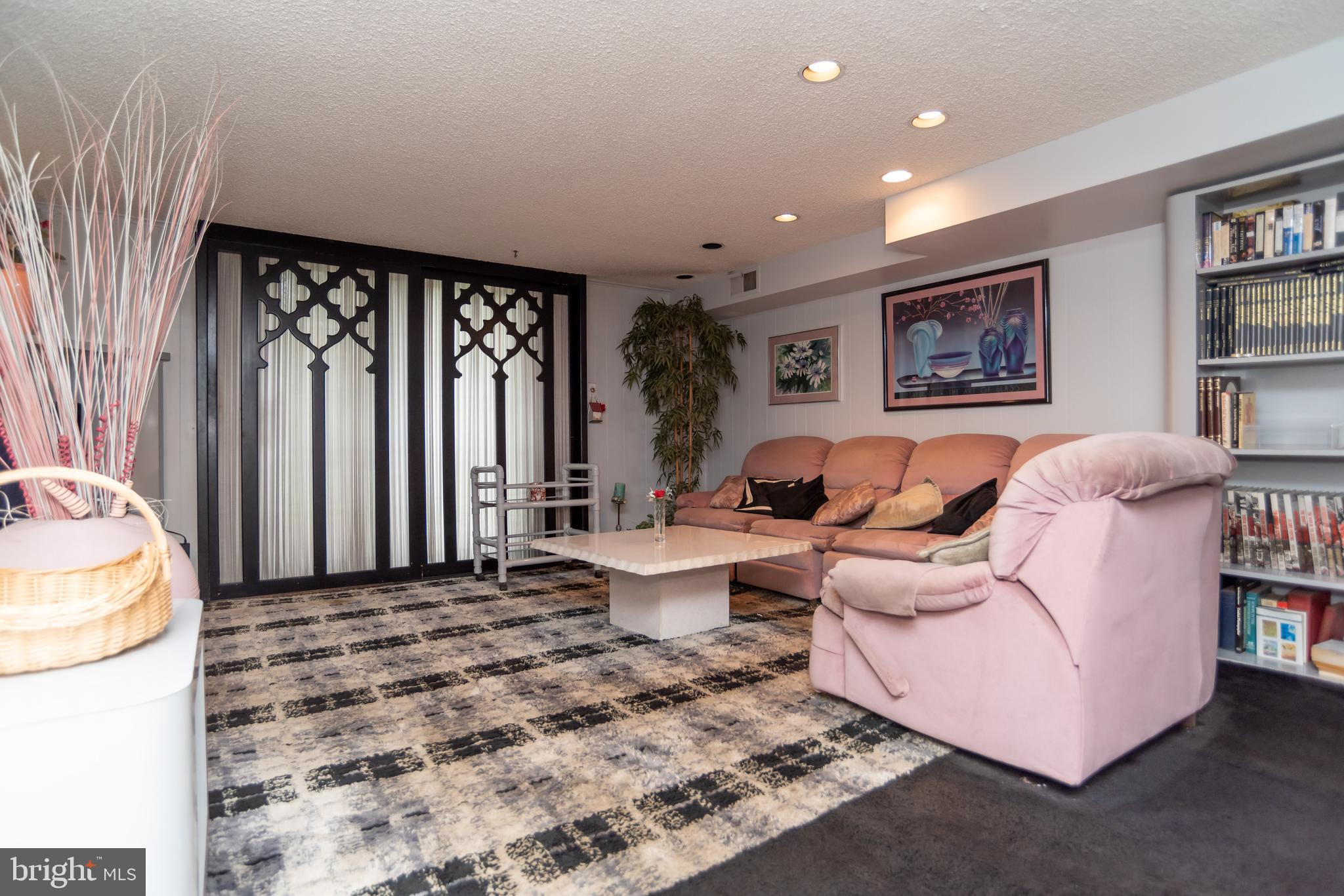 843 Avon Road Philadelphia, PA 19116 - Photo 31 of 33