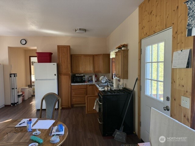 293 Blue Meadow Road Tonasket, WA 98855 - Photo 11 of 25