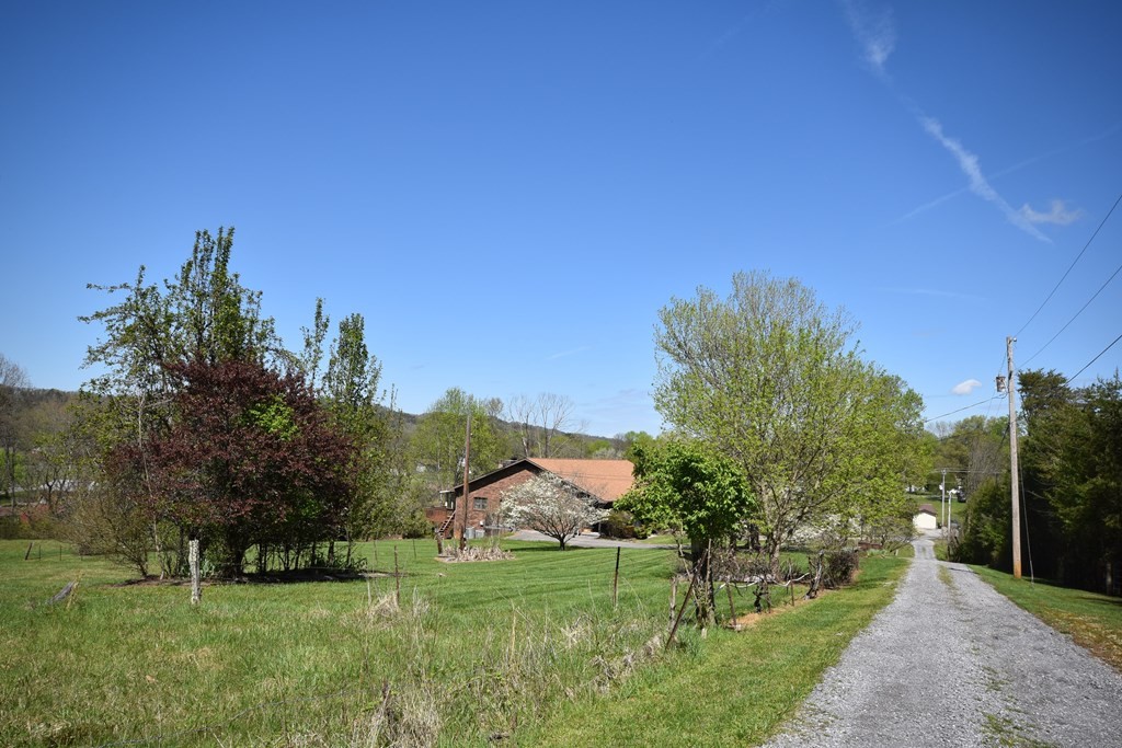 827 Hinkle Road Seymour, TN 37865 - Photo 5 of 24 Gallery Image 5