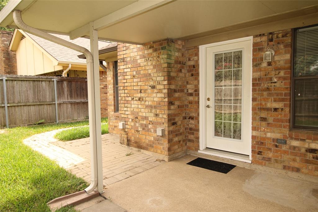 1714 Redbud Lane Euless, TX 76039 - Photo 19 of 23