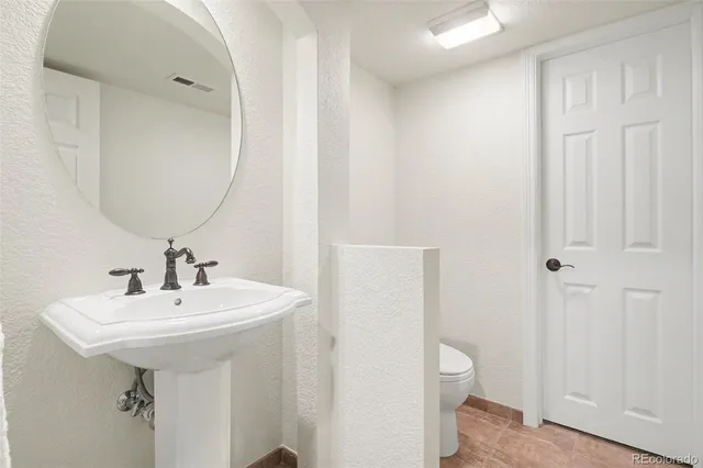 $1,095,000 | 2276 West Indian Paintbrush Drive, Highlands Ranch, CO 80129