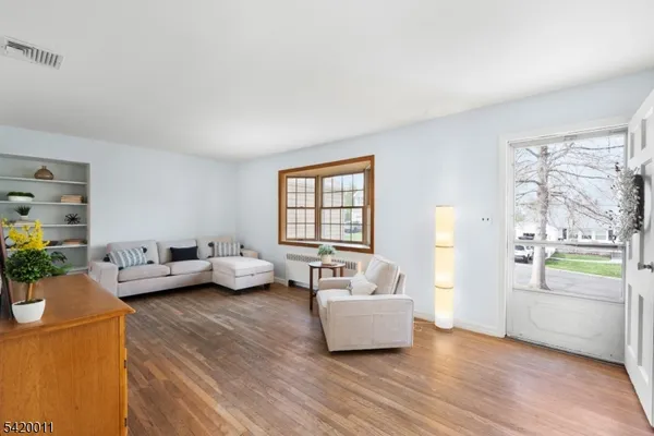 $789,000 | 12 Crestwood Drive, Madison, NJ 07940