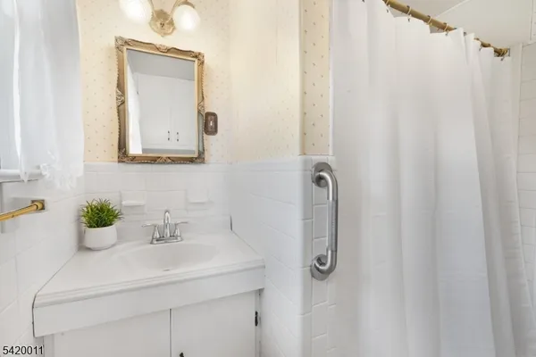 $789,000 | 12 Crestwood Drive, Madison, NJ 07940