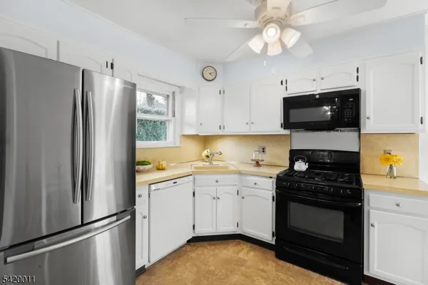 $789,000 | 12 Crestwood Drive, Madison, NJ 07940