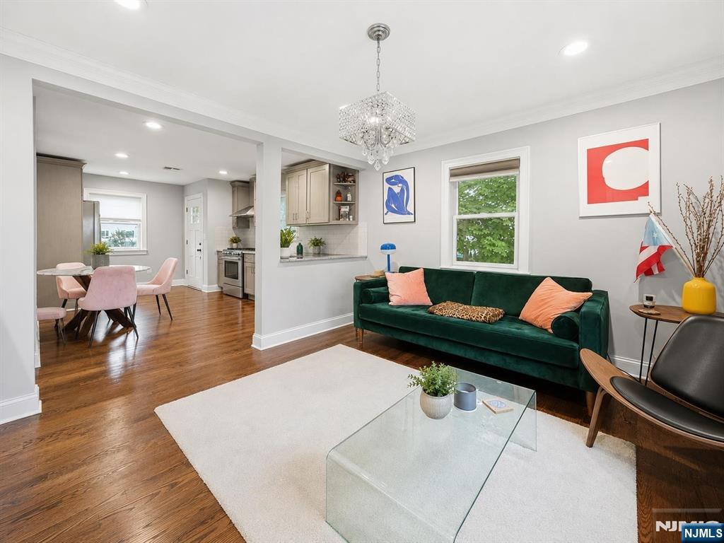 7 Main Terrace Bloomfield, NJ 07003 - Photo 2 of 34