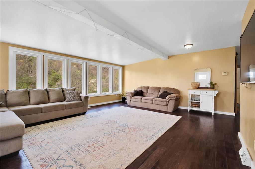 3519 Burtner Road Natrona Heights, PA 15065 - Photo 5 of 17 Gallery Image 5