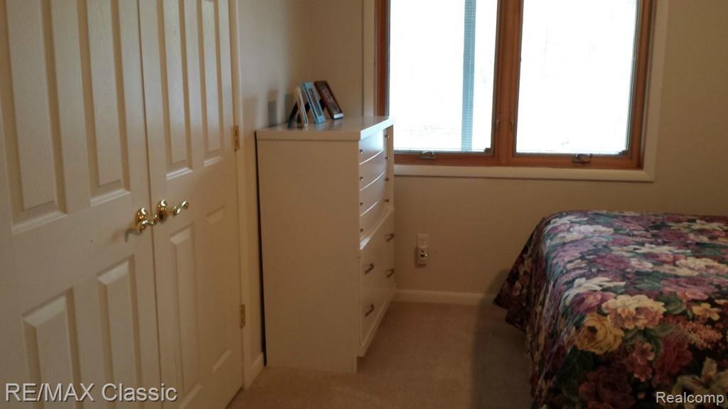 2060 Addaleen Road Highland, MI 48357 - Photo 31 of 41 20140428_133111.jpg