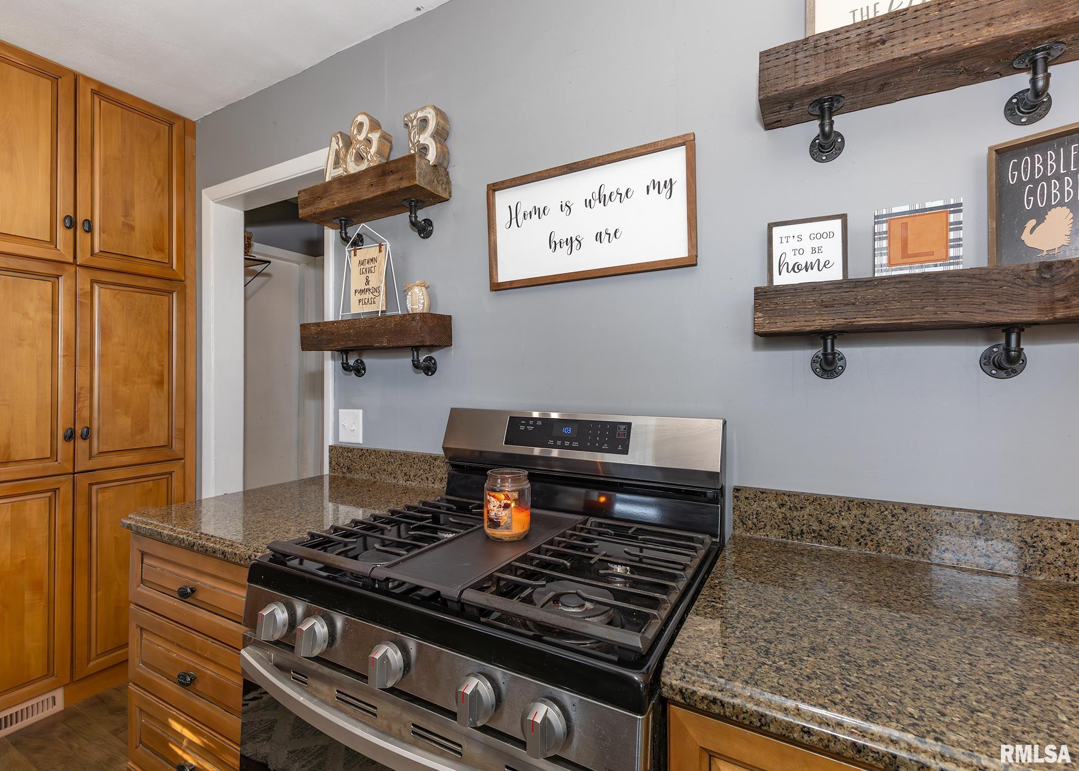 5760 Poppy Garden Road Colona, IL 61241 - Photo 5 of 26 Gallery Image 5