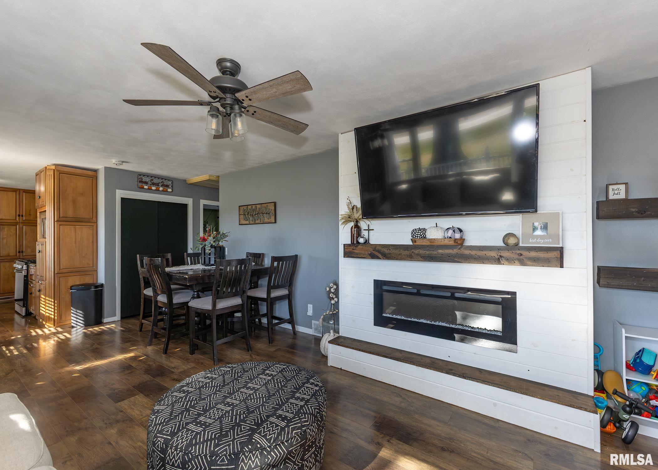 5760 Poppy Garden Road Colona, IL 61241 - Photo 7 of 26 Gallery Image 7