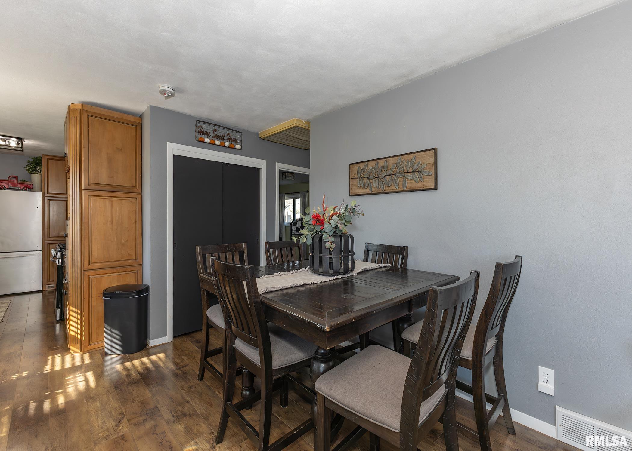 5760 Poppy Garden Road Colona, IL 61241 - Photo 8 of 26 Gallery Image 8