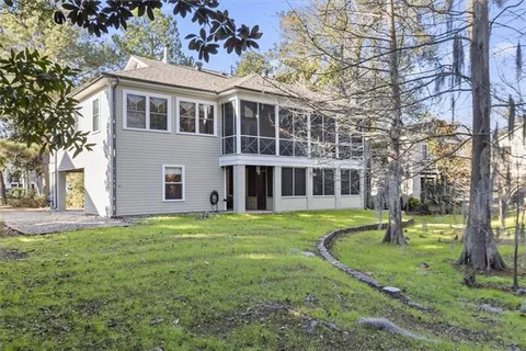 $550,000 | 325 Coffee Street, Mandeville, LA 70448
