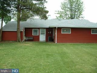 425 Chelsea Road Fairless Hills, PA 19030 - Photo 6 of 6 Gallery Image 6