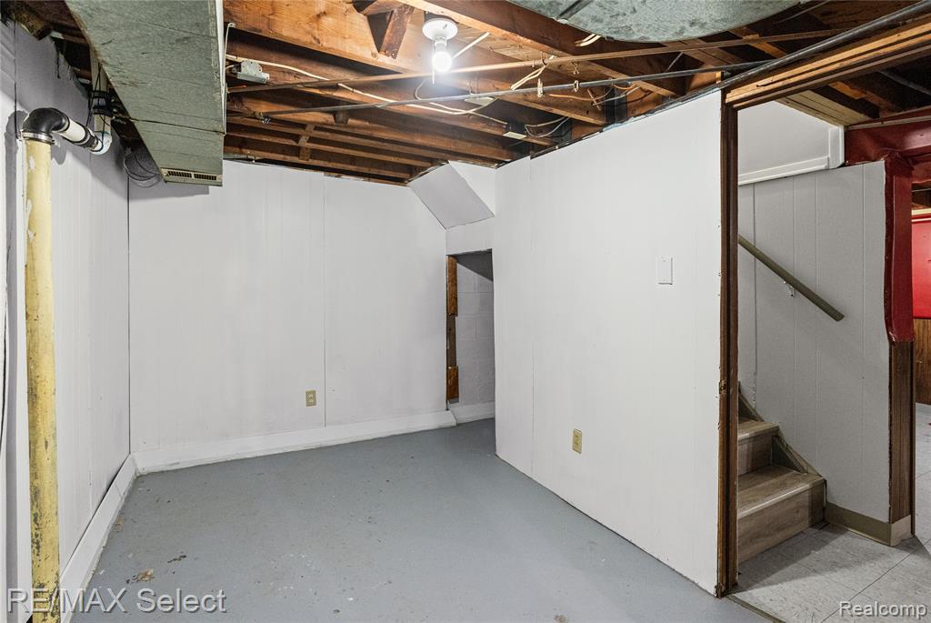 4305 Pengelly Road Flint, MI 48507 - Photo 32 of 36