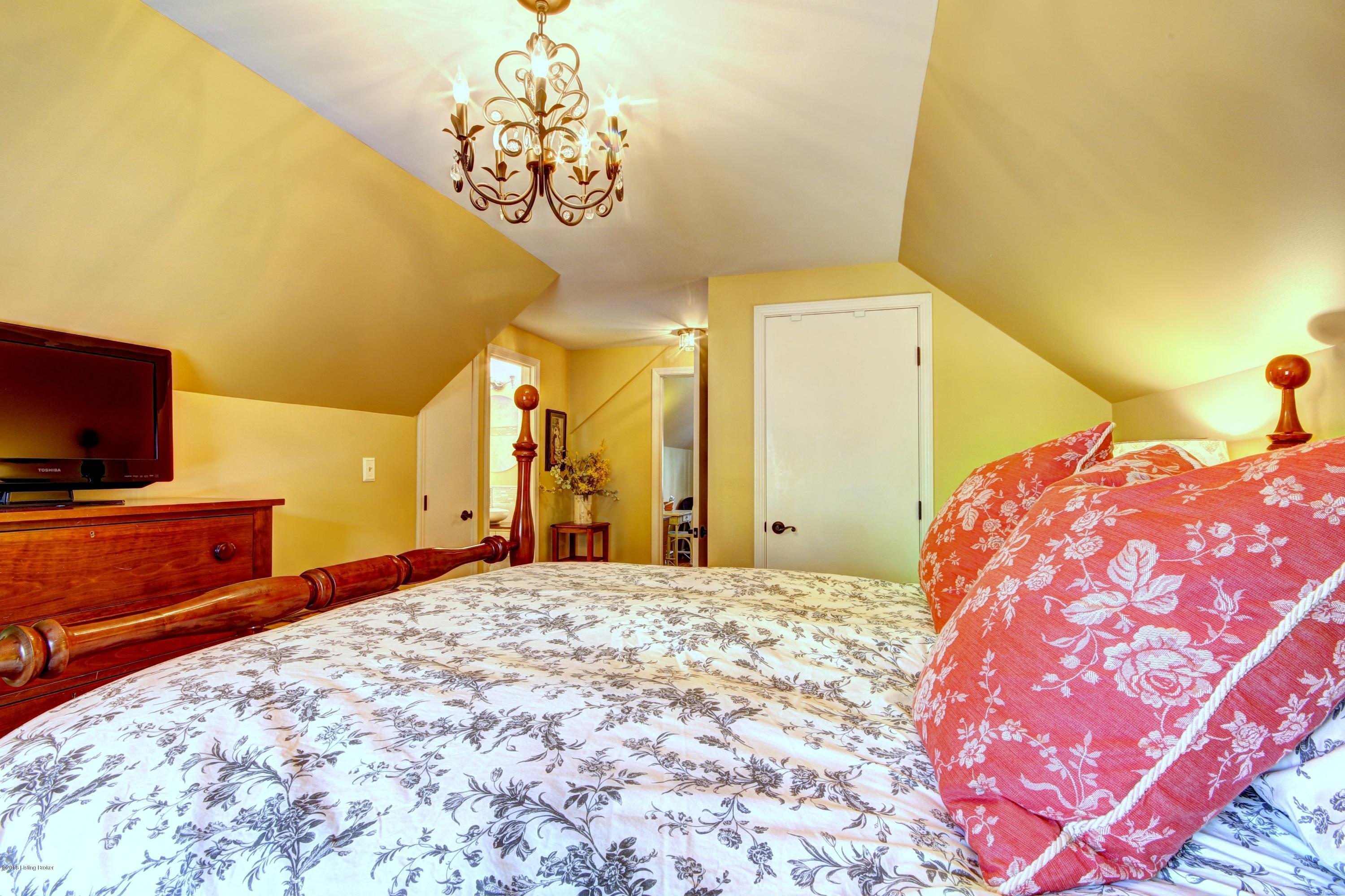 311 Biltmore Road Louisville, KY 40207 - Photo 38 of 49 1 Biltmore Road #40
