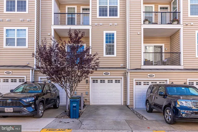 a car parked in front of a building